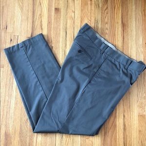 Gap Men’s Gap Relaxed Fit Khaki Pants